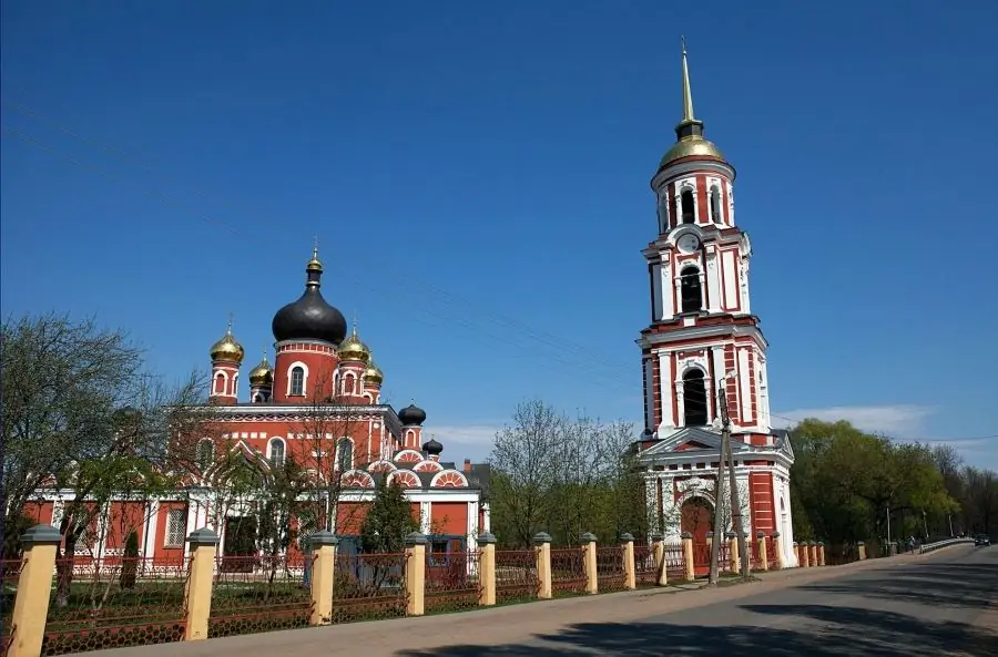 Katedral və zəng qülləsi