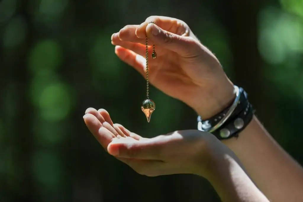 pendulum dowsing